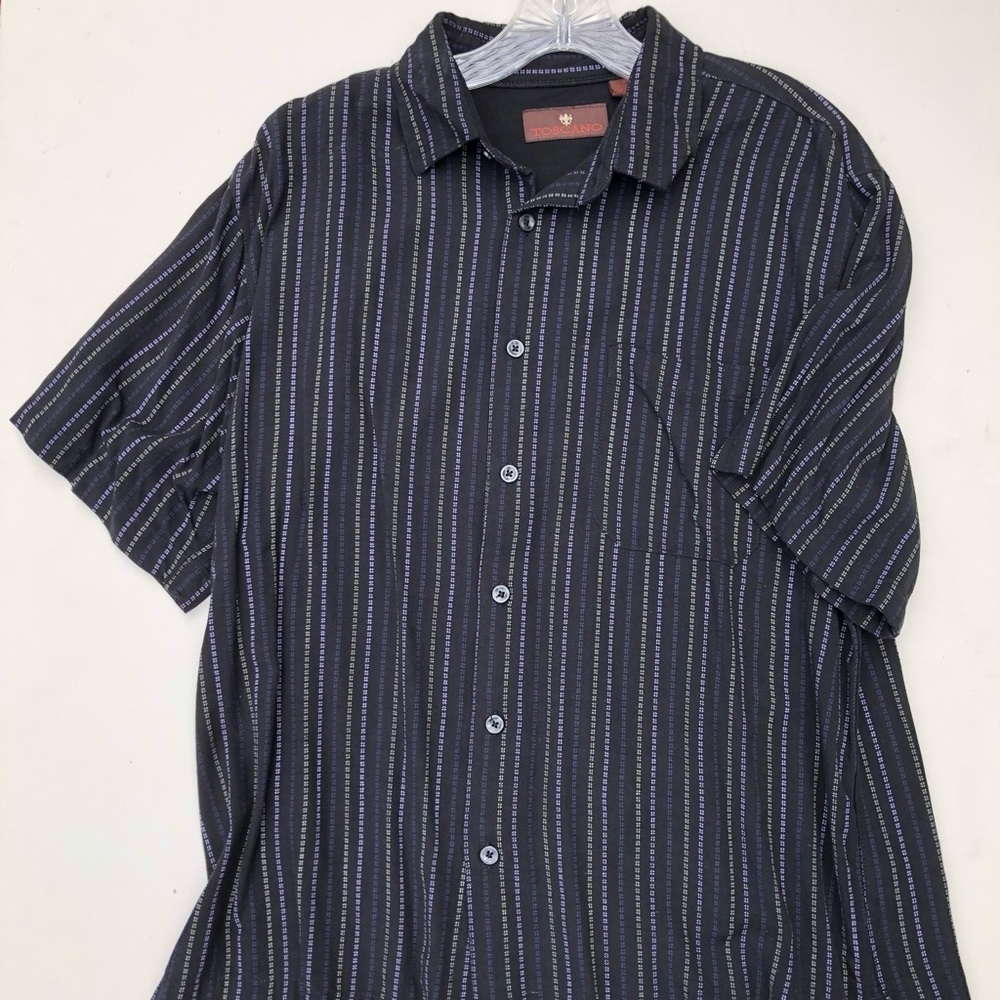 Toscano button down mens short sleeve shirt size Large.